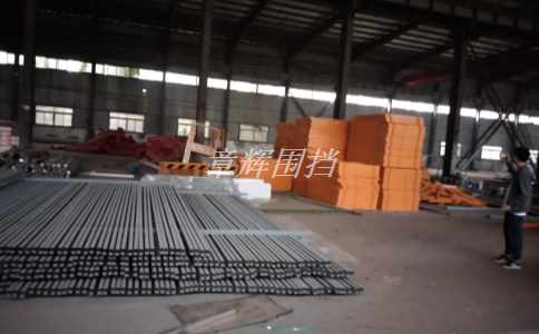 pvc圍擋如何預(yù)防被污染或損壞？